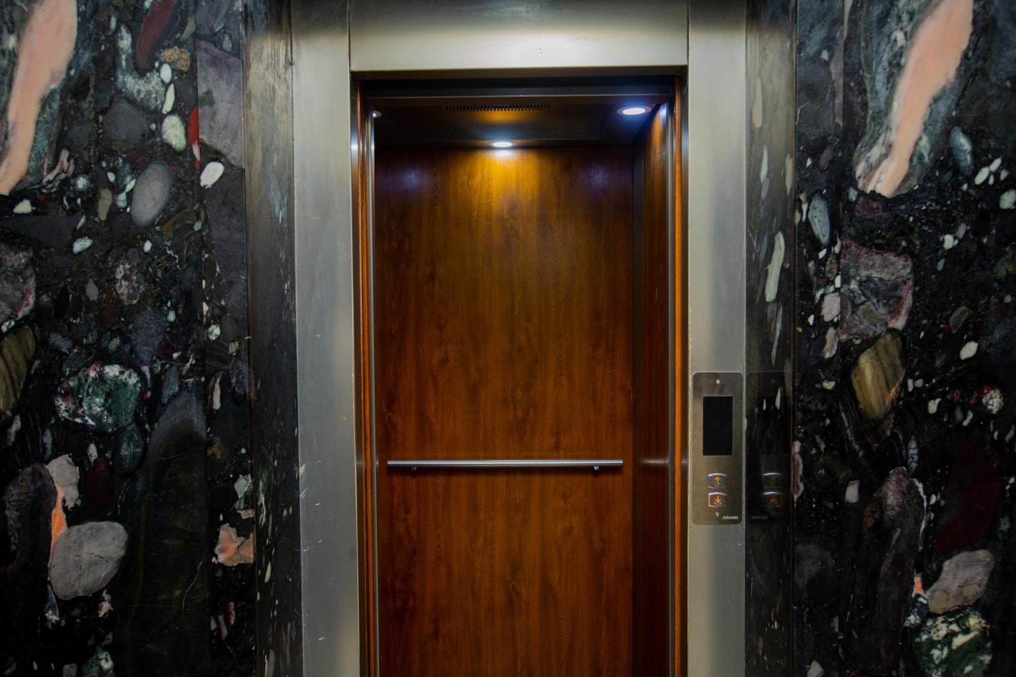 The Park Avenue Hotel - Business Class Hotel Near Central Railway Station Chennai Periyamet Extérieur photo