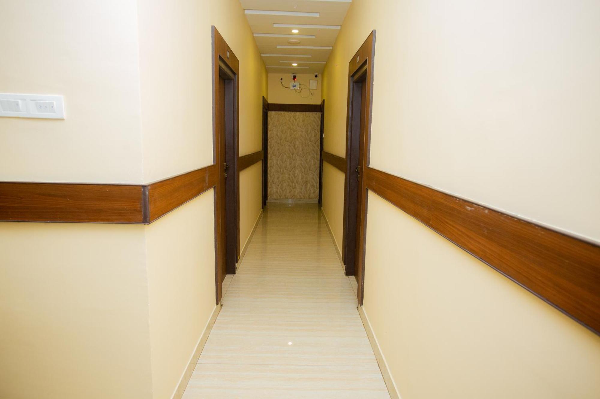 The Park Avenue Hotel - Business Class Hotel Near Central Railway Station Chennai Periyamet Extérieur photo