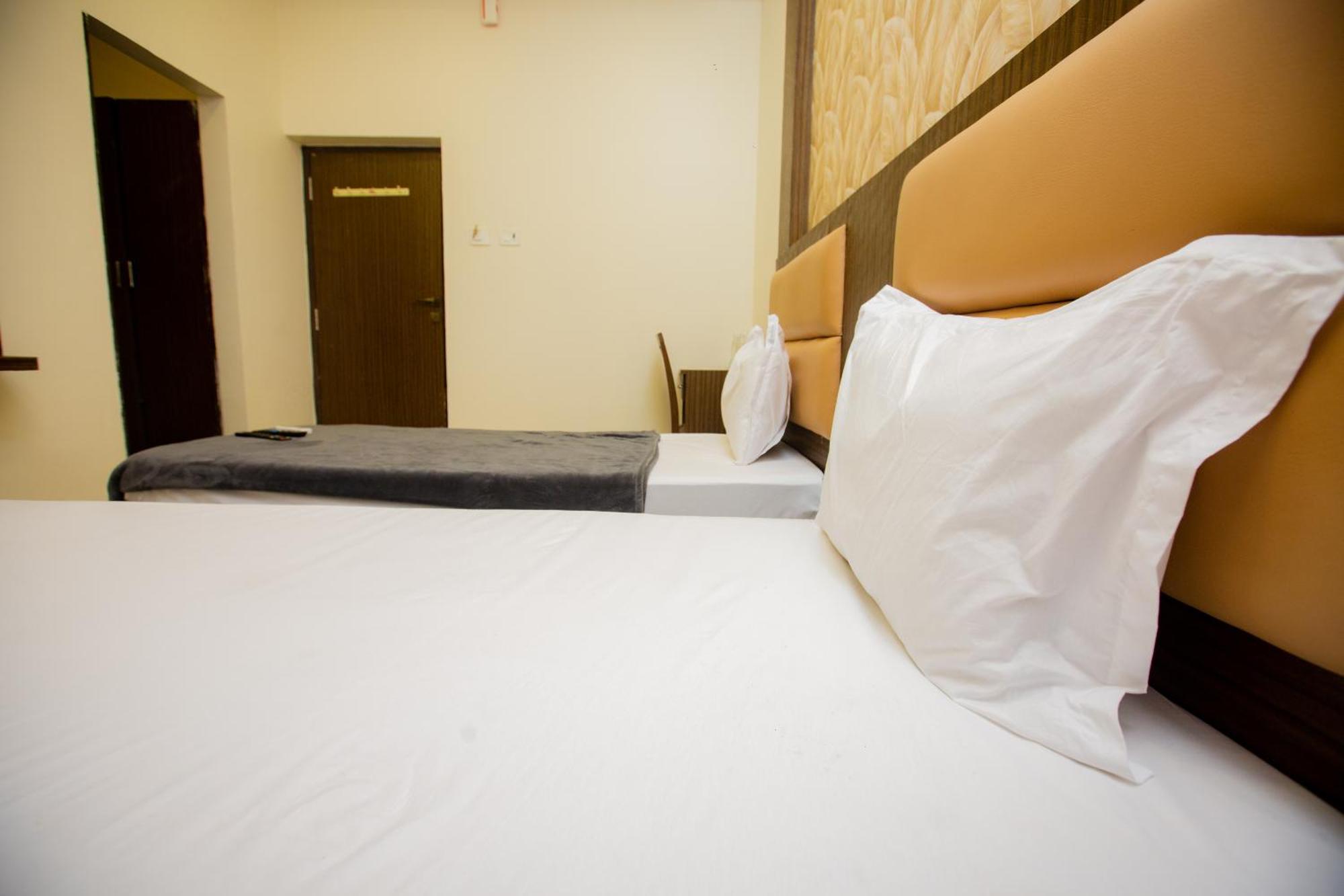 The Park Avenue Hotel - Business Class Hotel Near Central Railway Station Chennai Periyamet Extérieur photo